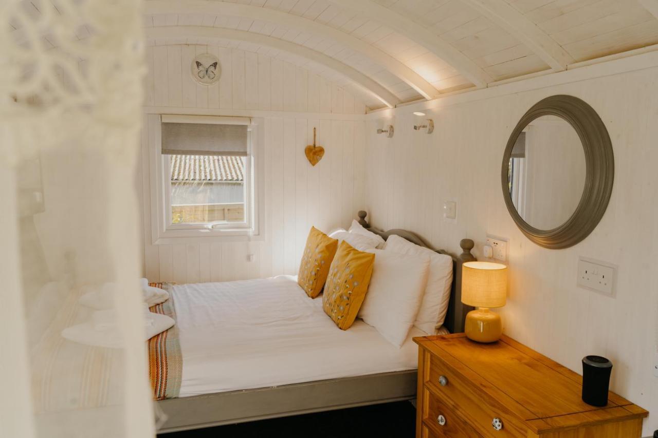 Little England Retreats - Cottage, Yurt And Shepherd Huts Othery Eksteriør billede