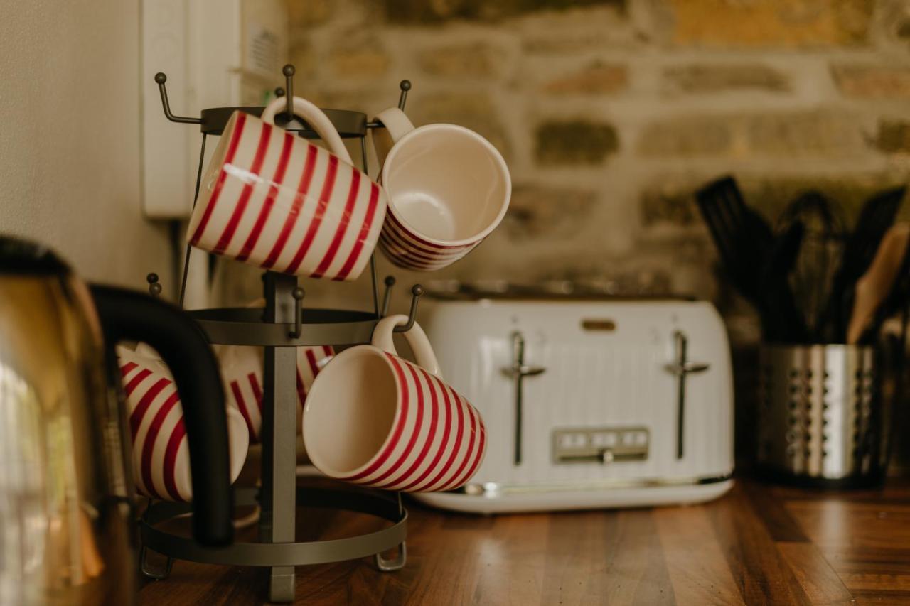 Little England Retreats - Cottage, Yurt And Shepherd Huts Othery Eksteriør billede