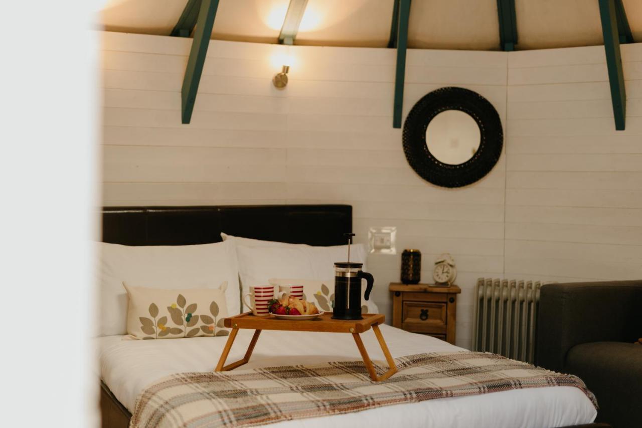 Little England Retreats - Cottage, Yurt And Shepherd Huts Othery Eksteriør billede